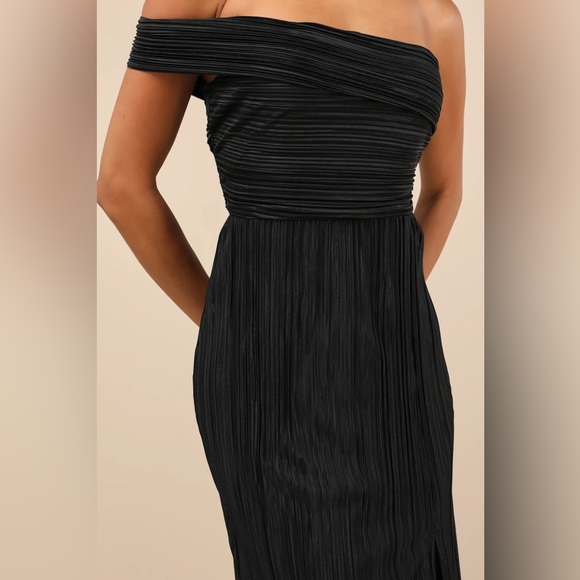 Lulus Poised Performance Black Plisse One-Shoulder Maxi Dress - Picture 3 of 8